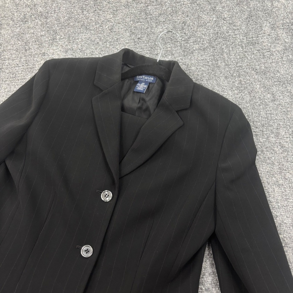 Ann Taylor Pinstripe Blazer Pants Set Size 8P Pinstripe Long Sleeve Casual Women